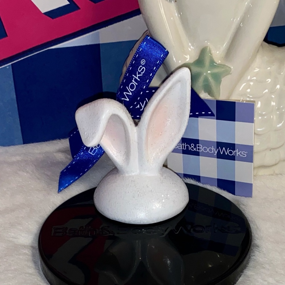 BATH AND BODY WORKS BUNNY EARS MAGNETIC CANDLE TOPPER